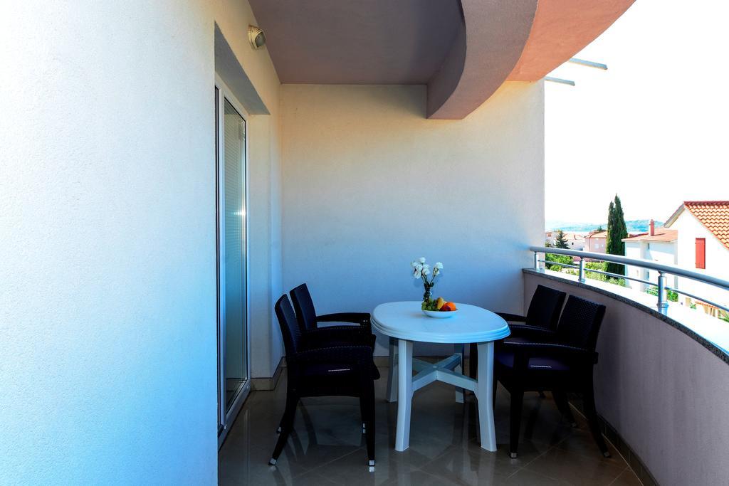 Apartments Resman Vodice Exterior foto